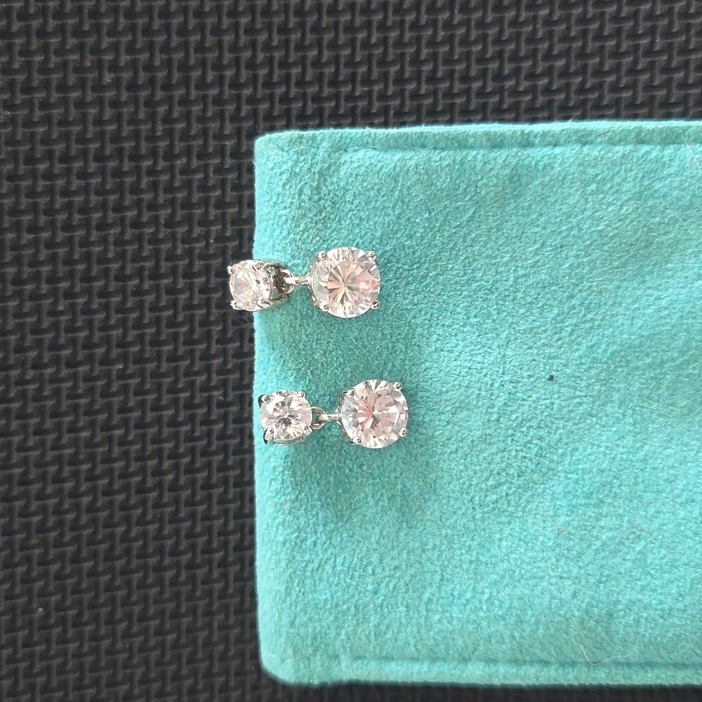 Cubic zirconia earrings